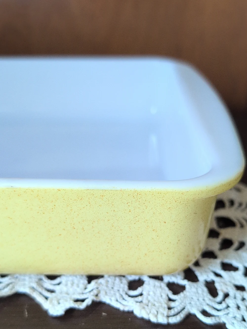 Vintage Pyrex 2 Quart Casserole Dish Yellow #232